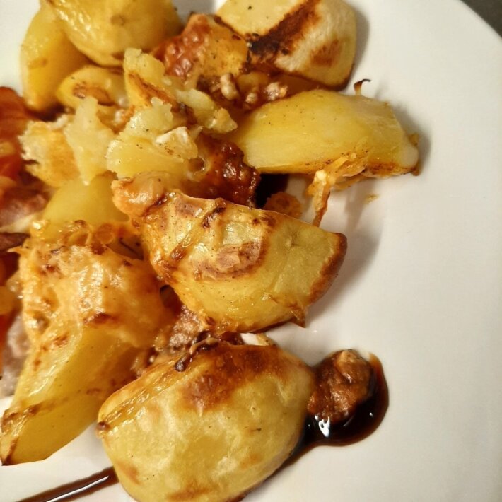 Картофель, запеченный с сыром