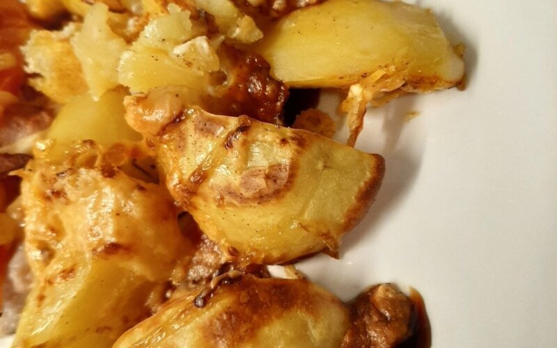 Картофель, запеченный с сыром