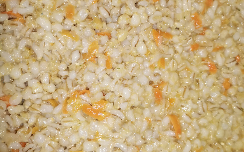 Каша перловая с овощами