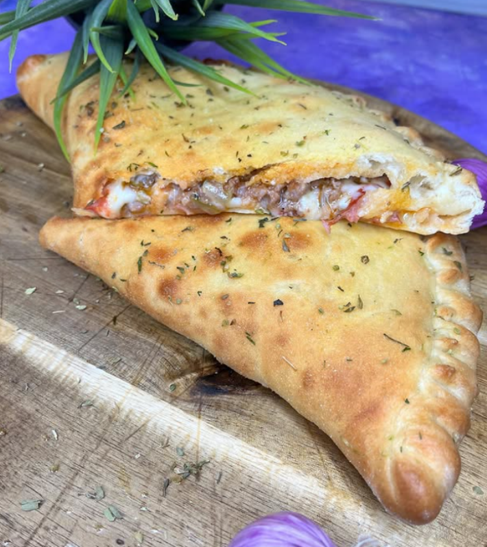 Пицца «Кальцоне» с фаршом