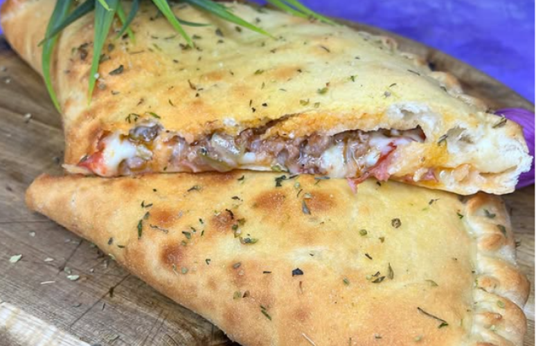 Пицца «Кальцоне» с фаршом