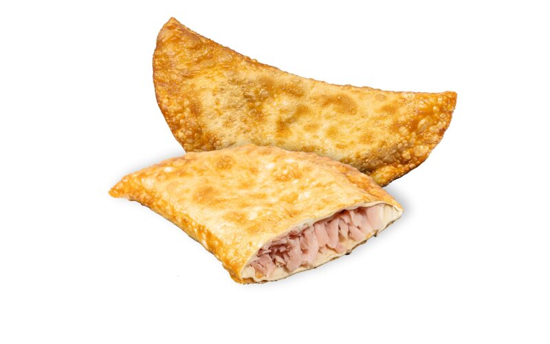 Чебурек с ветчиной и сыром