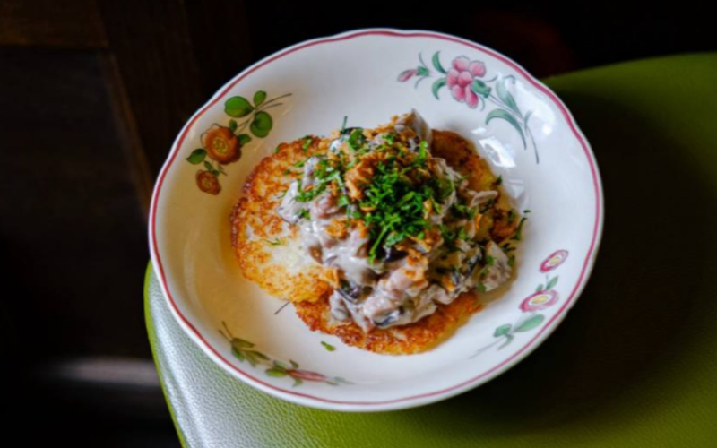 Драники с мачанкой