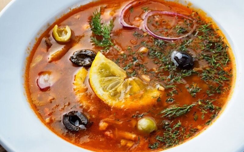 Солянка сборная мясная