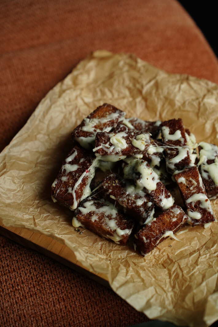 Гренки чесночные
