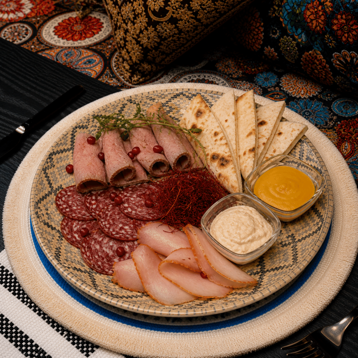 Мясная нарезка