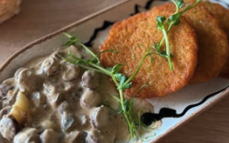 Драники с мачанкой