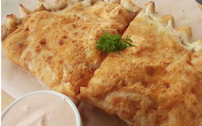 Пицца «Кальцоне с куриной ветчиной»