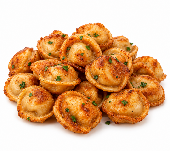 Жареные пельмени с соусом