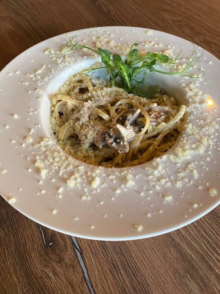 Паста с курицей и грибами