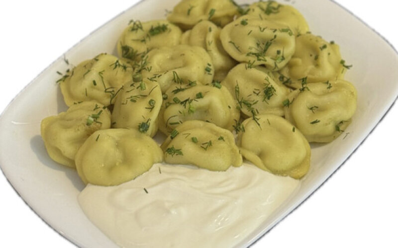 Пельмени со сметаной