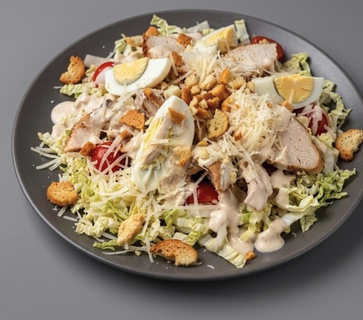 Салат «Цезарь» с куриной грудкой