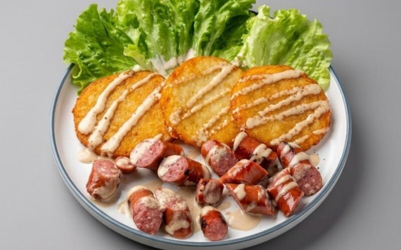 Драники с колбасками