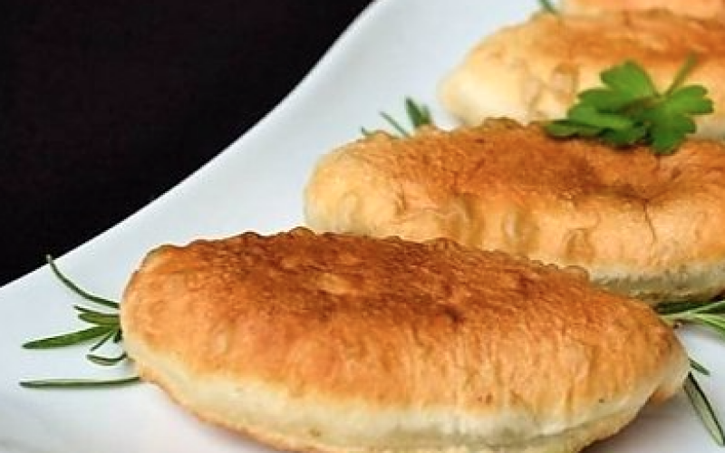 Пирожок с мясом