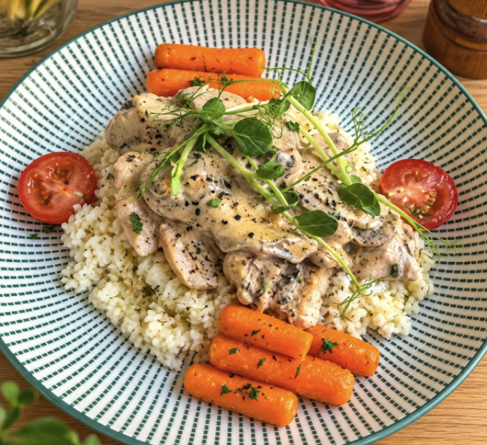 Индейка су-вид с кускусом и грибным соусом