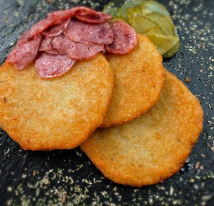 Драники с колбасой полукопчёной