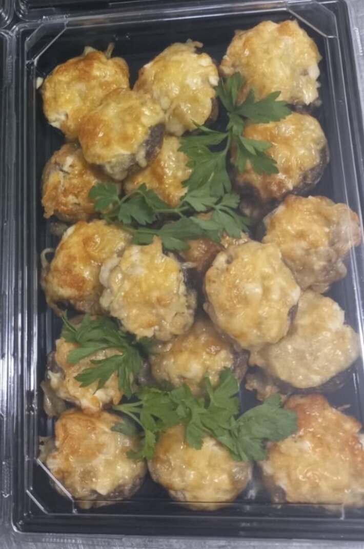 Шампиньоны, фаршированные мясным фаршем (весовое от 400г)