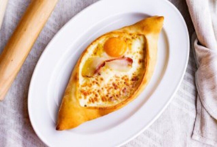 Хачапури с беконом