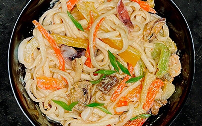 Wok с морепродуктами