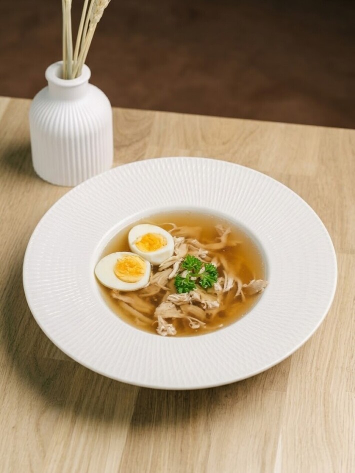 Куриный бульон с лапшой