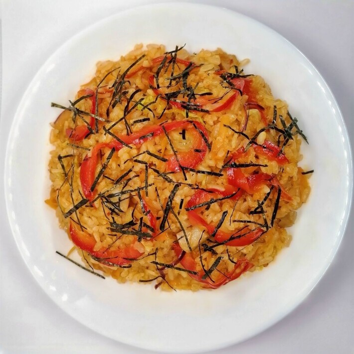 Жареный рис с тунцом