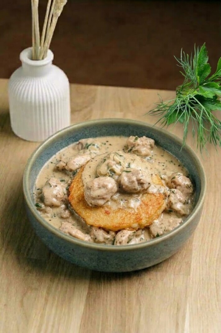 Драники с мачанкой