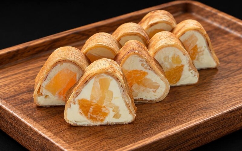 Фруктовый ролл с апельсином,ананасом и грушей